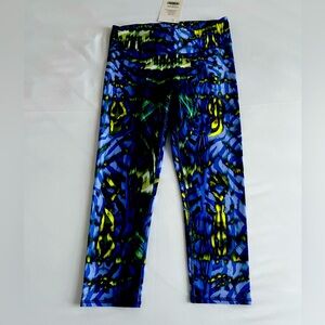 Fabletics Salar Capri Leggings NWTS